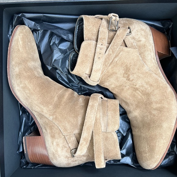 Saint Laurent Paris boots size 38 suede ankle boots , better for a size 7.5 - Picture 6 of 9